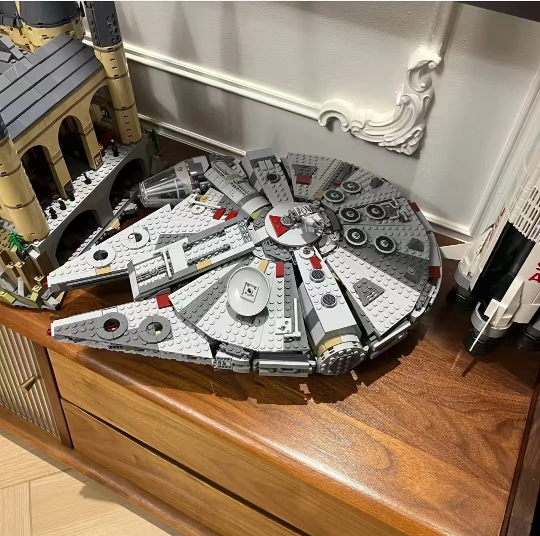 תמונה 2 של Star VANMillennium Falcon 75257 Briques de